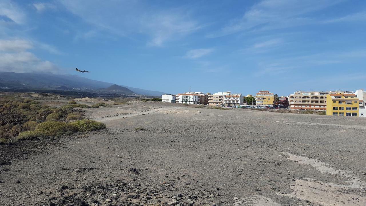 Habitaciones Javi Los Abrigos Golf Del Sur Luaran gambar